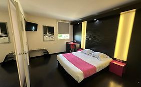 Hôtel Gardenia Bordeaux Est  3*